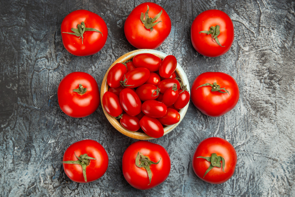 plum tomatoes, tomato